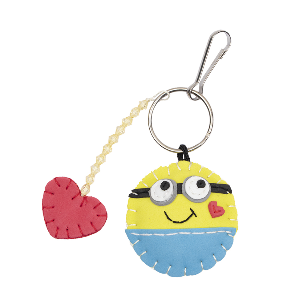 ميدالية على شكل كرتون مينيون مع قلب من الفوم