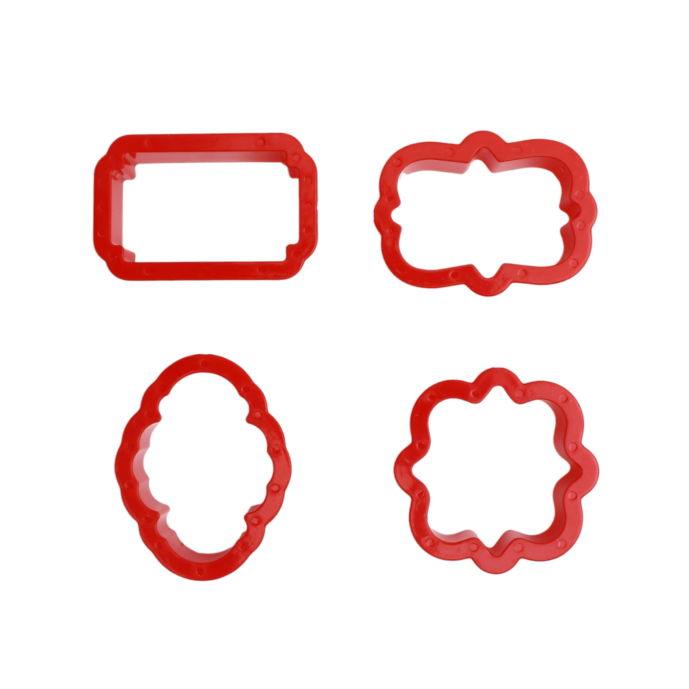 طقم قطاعة بسكويت بلاستيك ب 4 أشكال مختلفة - أحمر