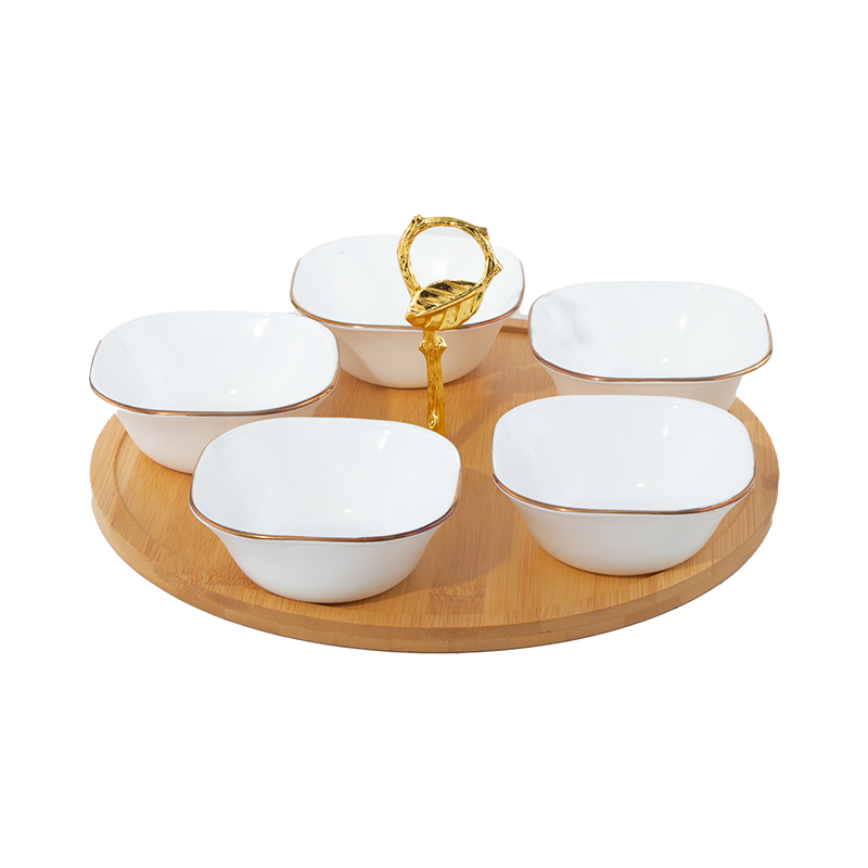 داني هوم طقم خمس مطائب سيراميك مع لوح خشبي مخصص لحمل الاطباق - أبيض