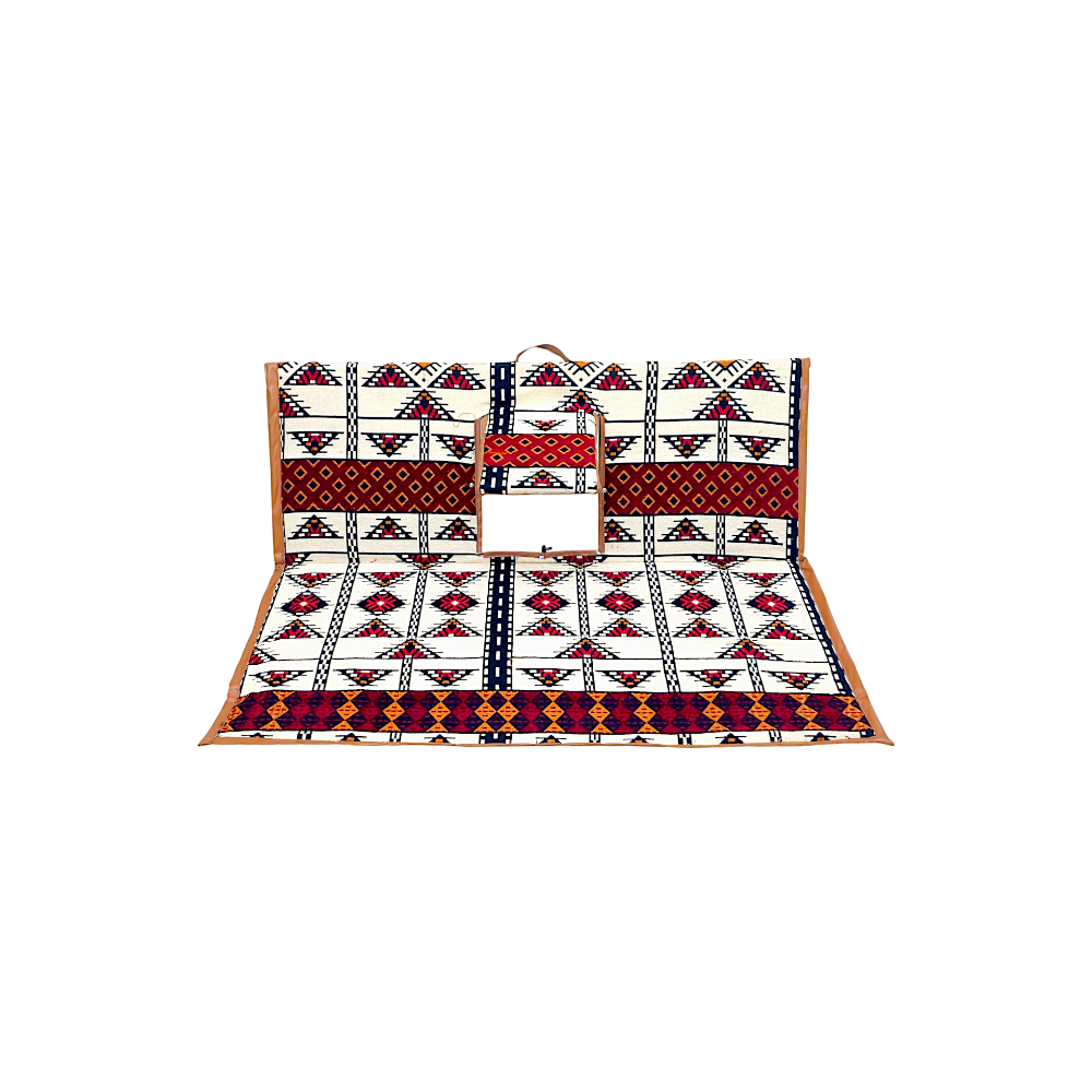 جلسة رحلات عربي بنقوش تراثية لشخصين - متعددة الألوان