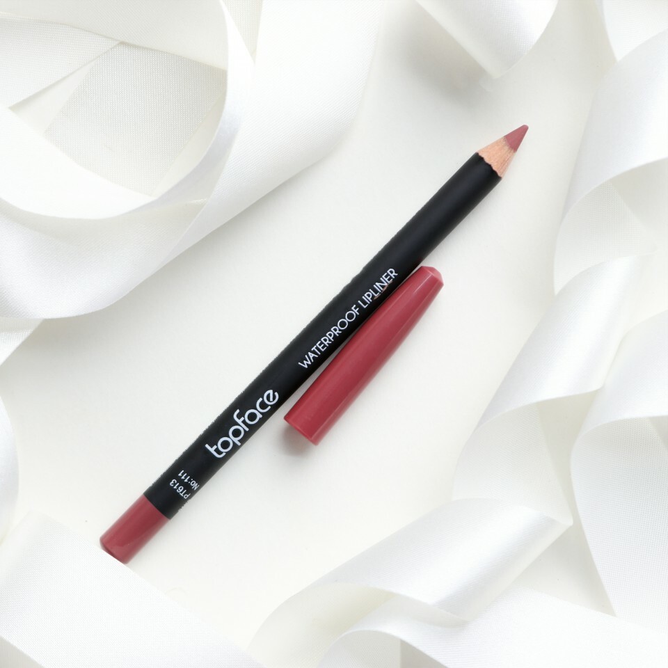 توب فيس قلم تحديد شفاة بيرفكت مقاوم للماء