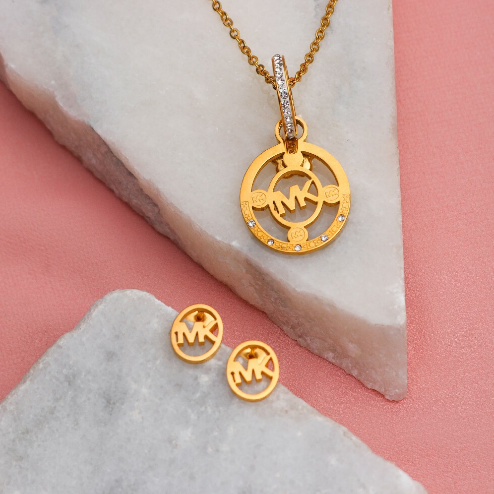 طقم هاف سيت شكل ماركة MK