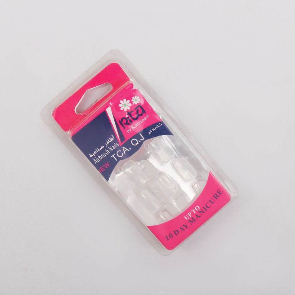 ريتا أظافر صناعية شفافة