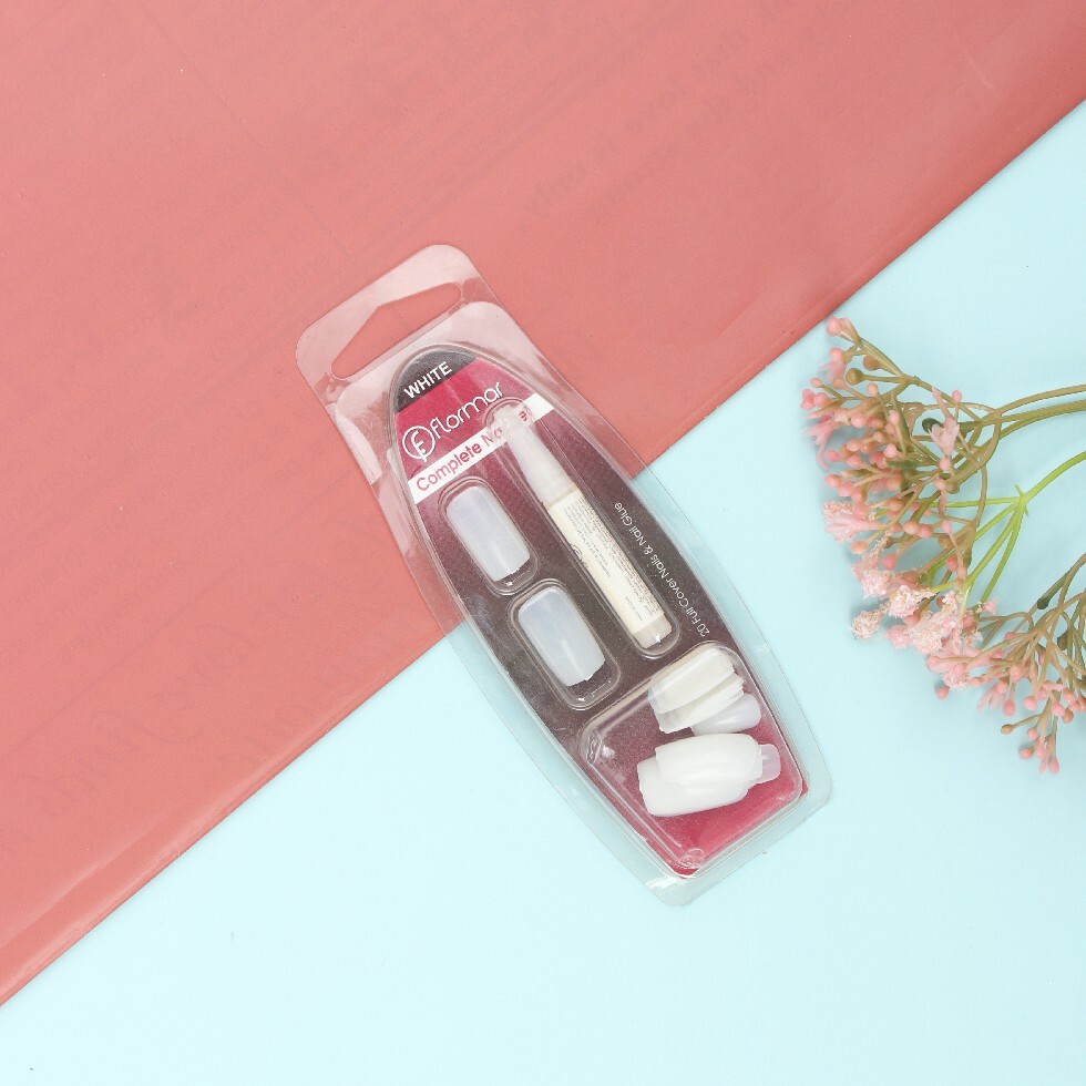 فلورمار أظافر صناعية بيضاء