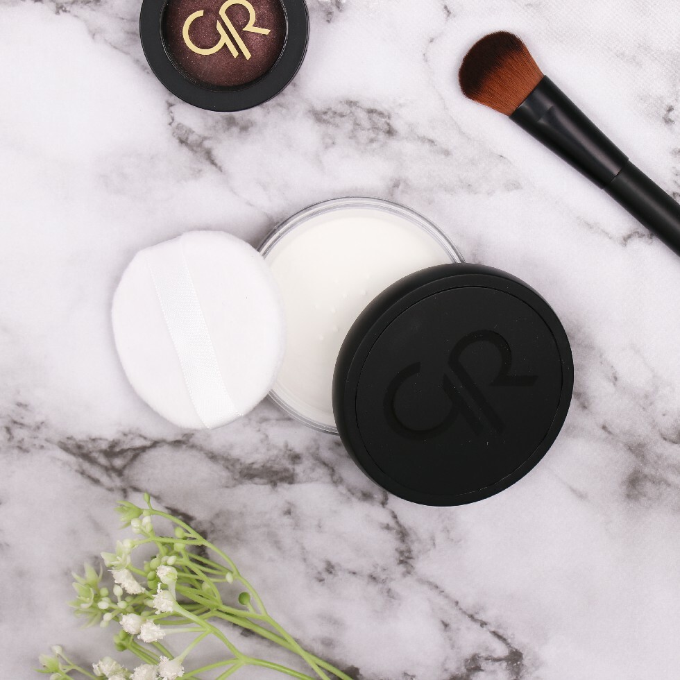 جولدن روز بودرة طويلة المدى