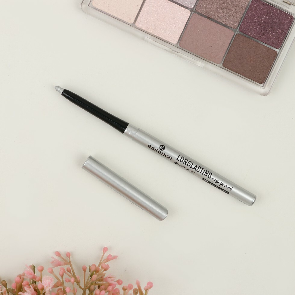 إيسينس قلم عيون يدوم طويلا ضد الماء سي لافي - 05