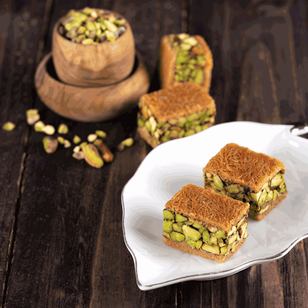 موكا حلوى بلورية بالفستق 